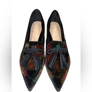 NWOT Beautiful Velvet Loafers by Sole / Society